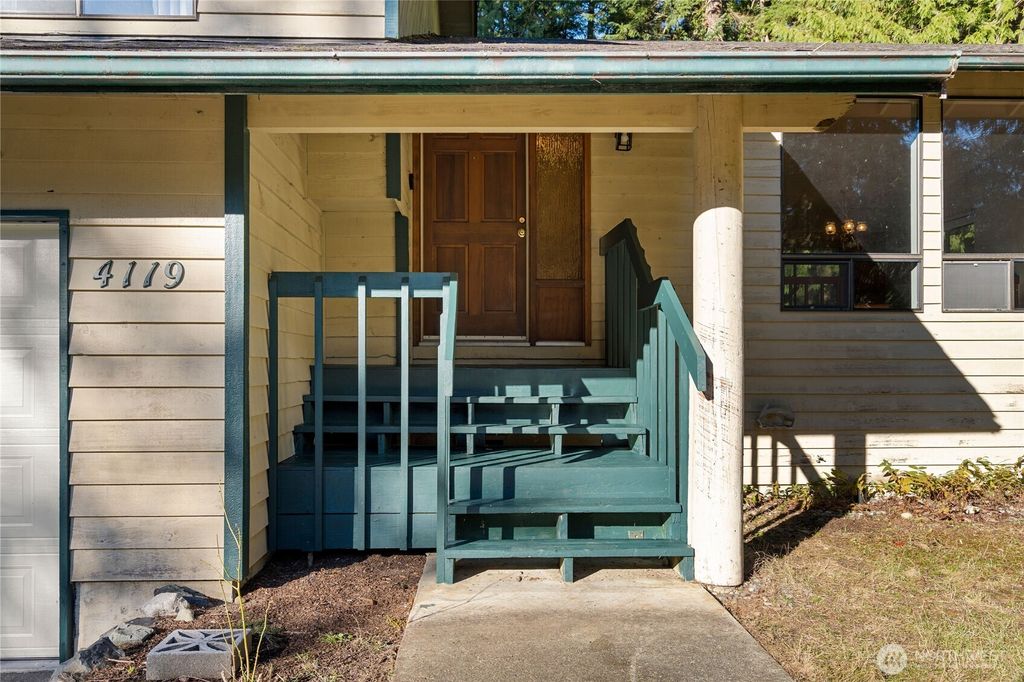 Photo of 4119 Tartan Way, Clinton, WA 98236 (MLS # 2468499)