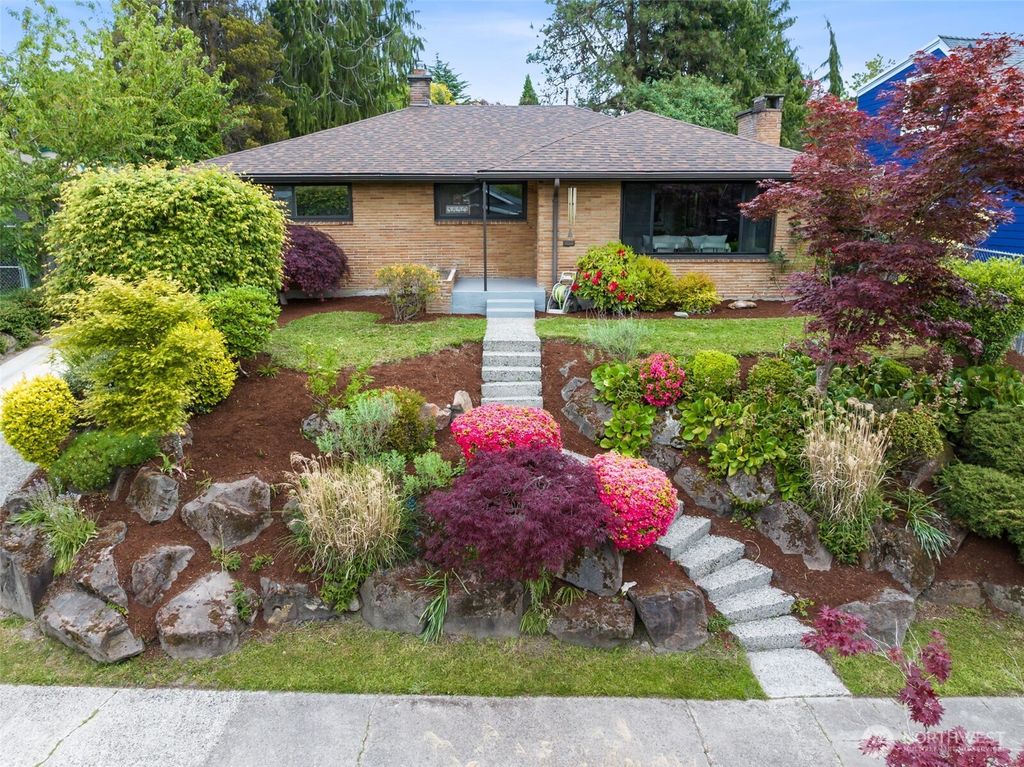 Photo of 3850 38th Avenue S, Seattle, WA 98118 (MLS # 2375176)