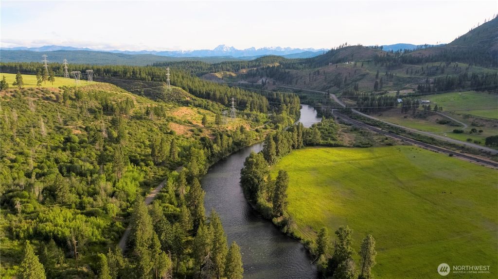 Photo of 49 Highway 10, Cle Elum, WA 98922 (MLS # 2479427)