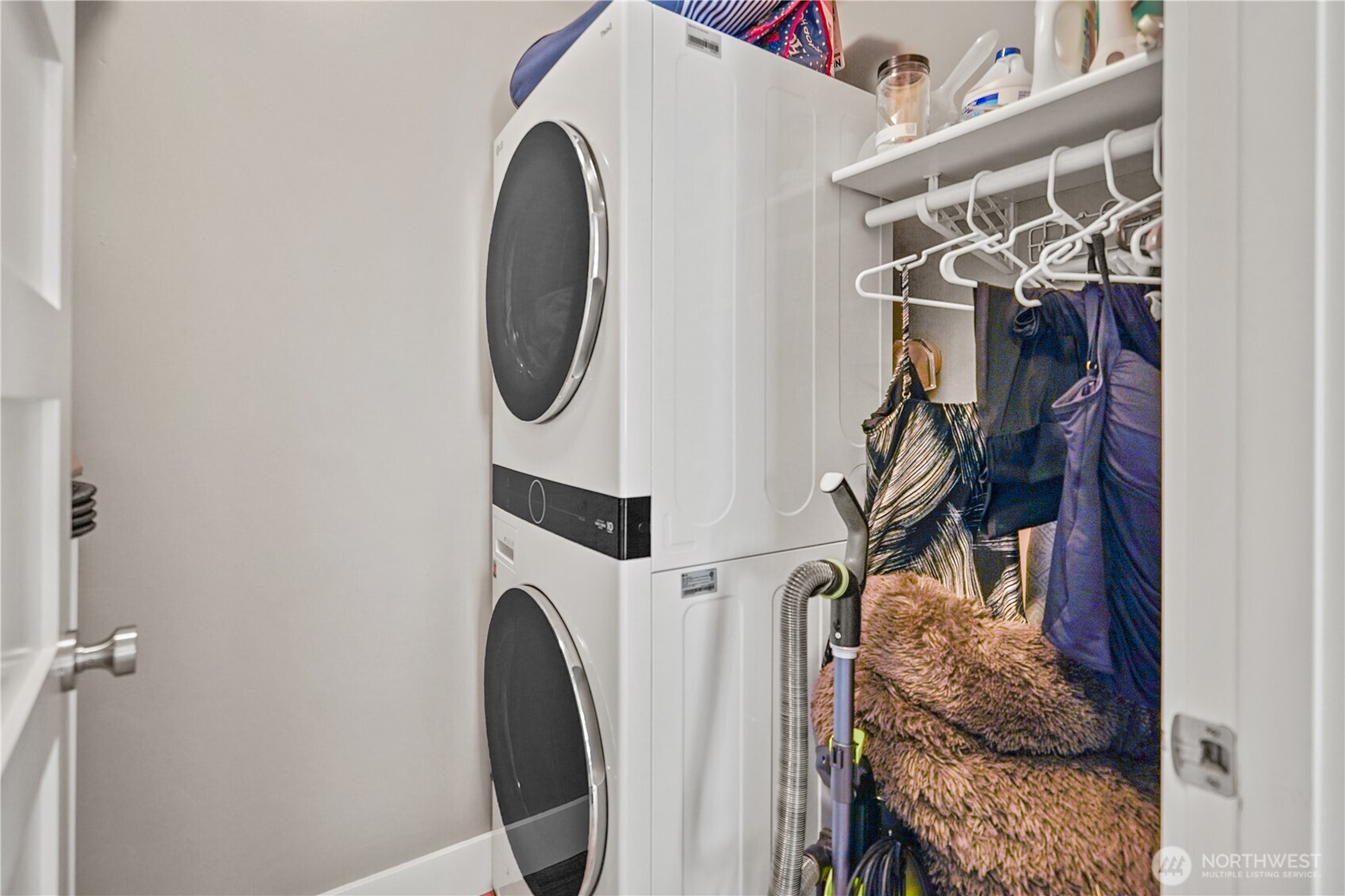 Oroville, Washington 98844, United States, 1 Bedroom Bedrooms, ,1 BathroomBathrooms,Residential,Active,136523