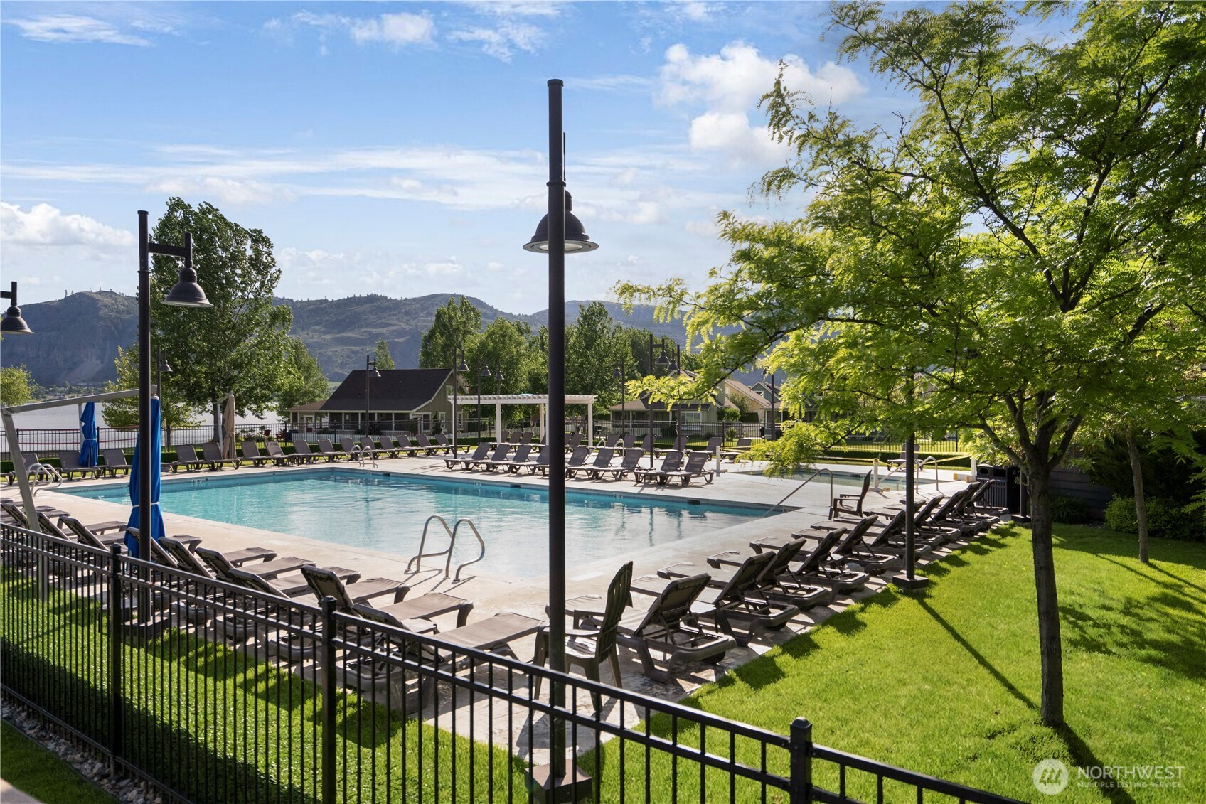 Oroville, Washington 98844, United States, 1 Bedroom Bedrooms, ,1 BathroomBathrooms,Residential,Active,136523