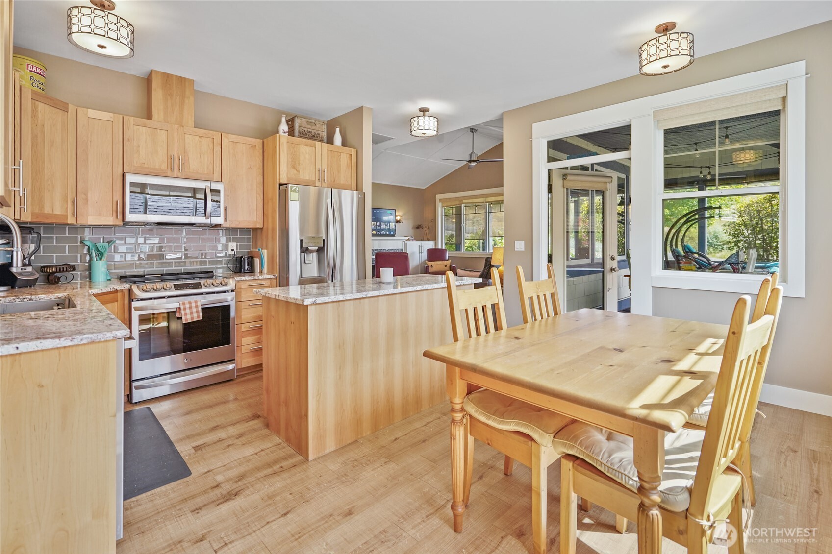 Oroville, Washington 98844, United States, 1 Bedroom Bedrooms, ,1 BathroomBathrooms,Residential,Active,136523