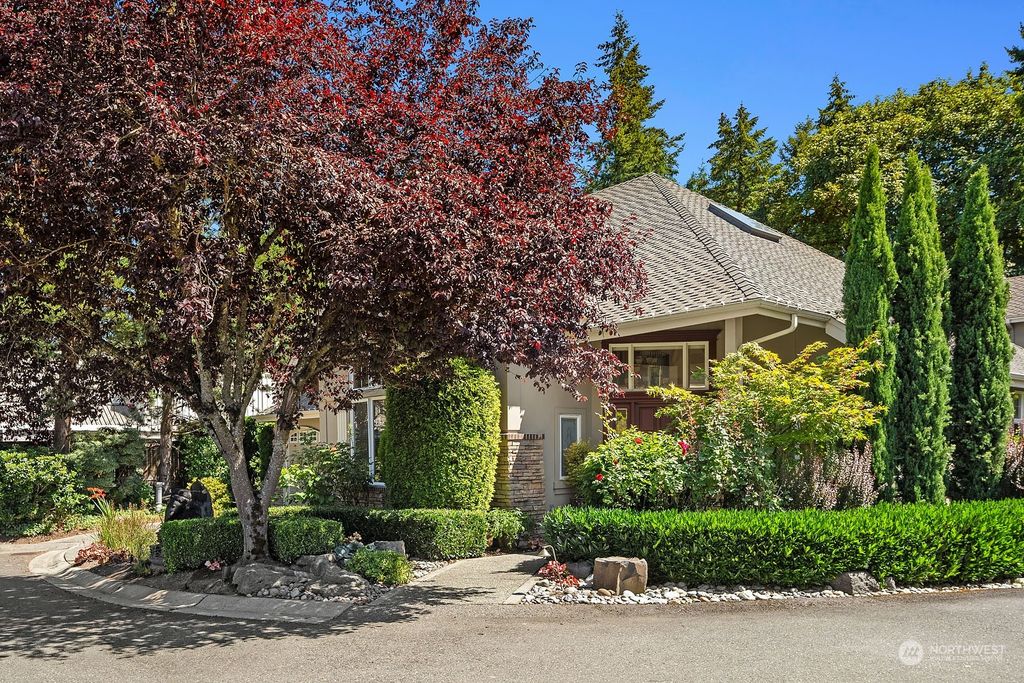 Photo of 8470 SE 69th Place, Mercer Island, WA 98040 (MLS # 2328275)