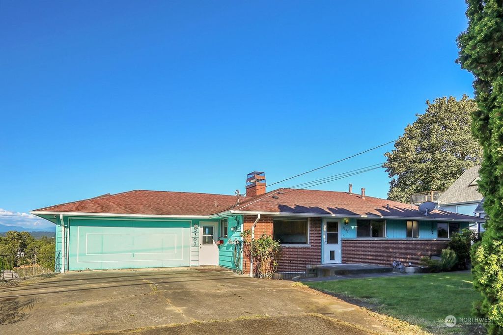 Photo of 5307 S 3rd Avenue, Everett, WA 98203 (MLS # 2261295)