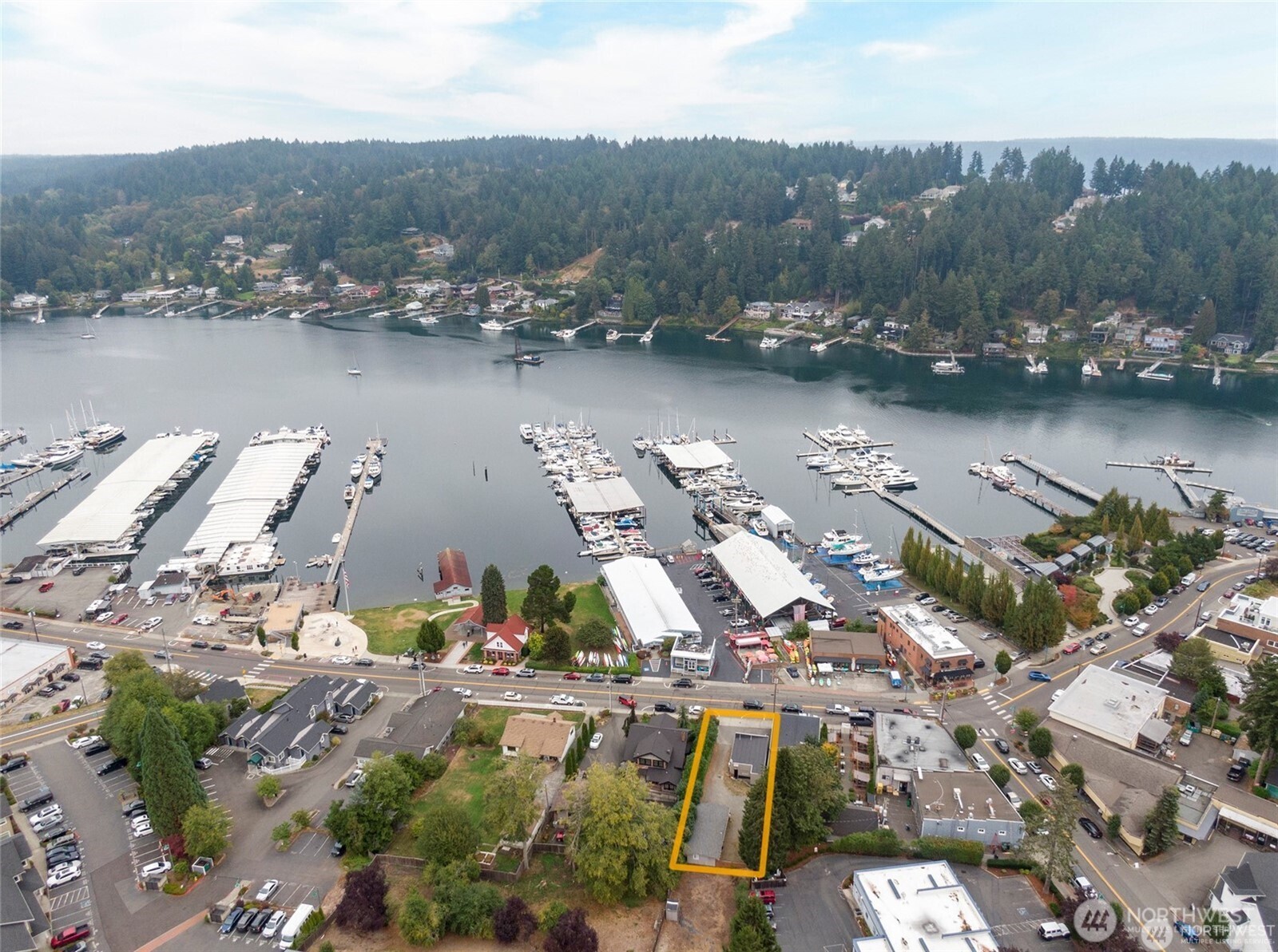 3126 Harborview Dr. Drive