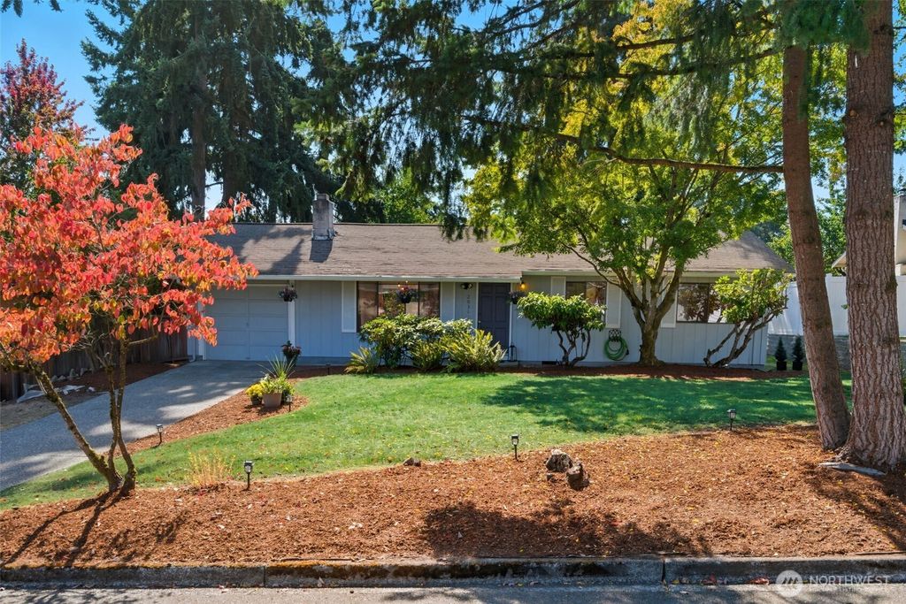 Photo of 2031 S 301st Place, Federal Way, WA 98003 (MLS # 2435994)