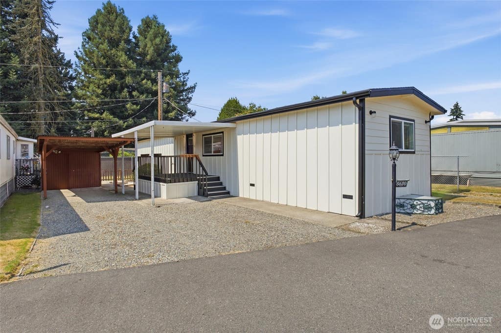 Photo of 5620 112th Avenue Ct E #23, Puyallup, WA 98372 (MLS # 2566303)