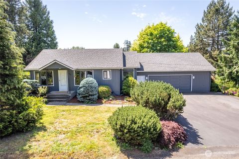 Photo of 111 Appleman Drive, Castle Rock, WA 98611 (MLS # 2530789)