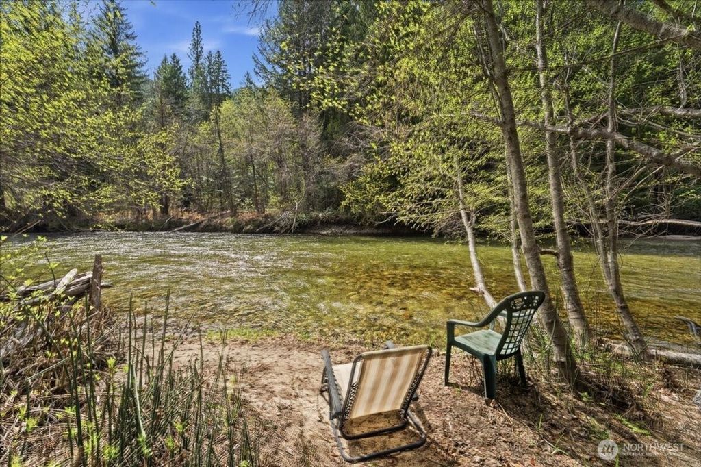 Photo of 17310 Jenne Drive, Entiat, WA 98822 (MLS # 2512177)