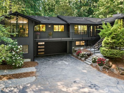 Photo of 6423 E Mercer Way, Mercer Island, WA 98040 (MLS # 2384347)