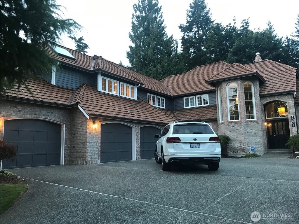 Photo of 15001 18th Lane SE, Mill Creek, WA 98012 (MLS # 2387539)