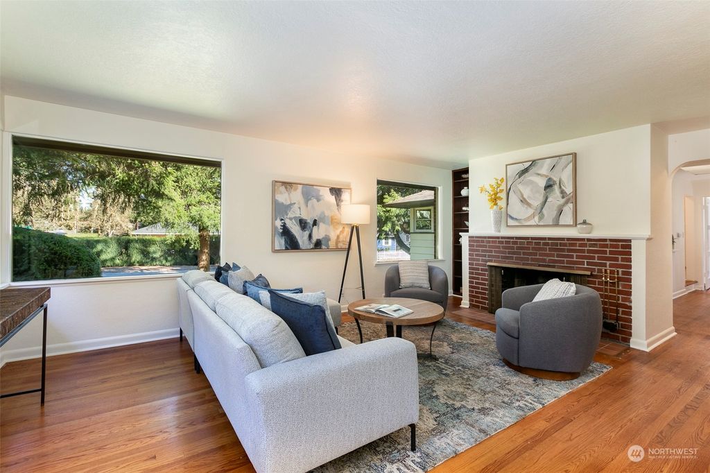 Photo of 3203 NE 88th Street, Seattle, WA 98115 (MLS # 2212385)