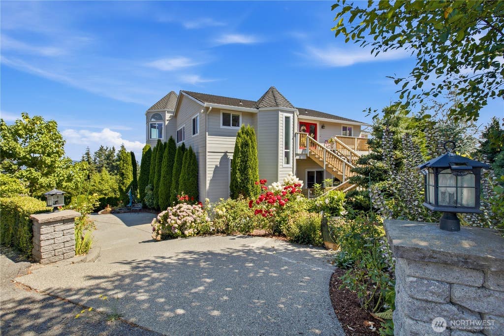 Photo of 6203 Watchtower Road NE, Tacoma, WA 98422 (MLS # 2564022)