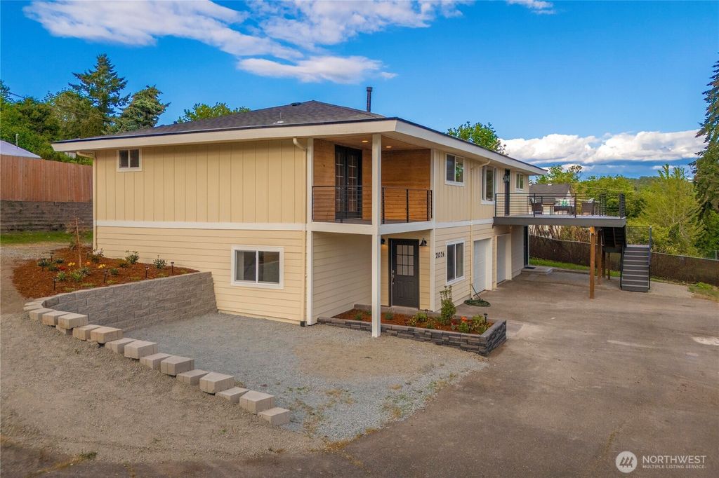 Photo of 21326 5th Avenue S, Des Moines, WA 98198 (MLS # 2387761)