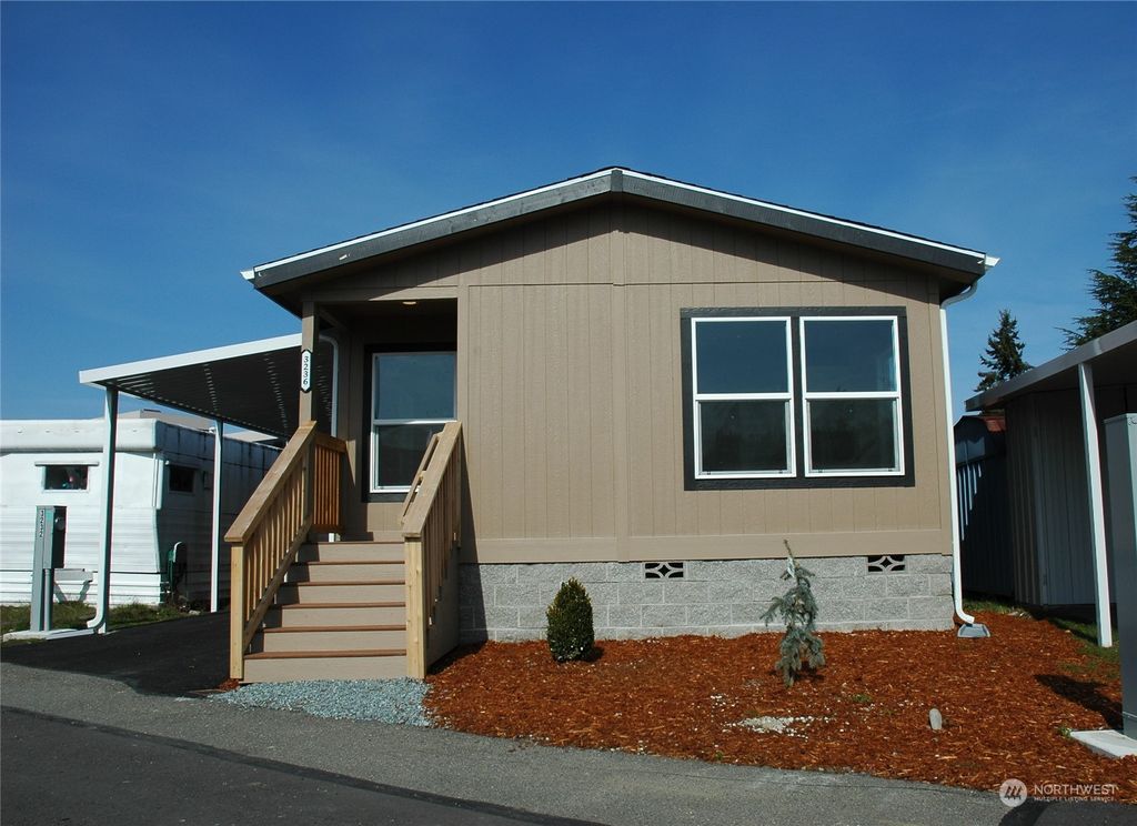 Photo of 3236 S 182nd Place #199, SeaTac, WA 98188 (MLS # 2048567)