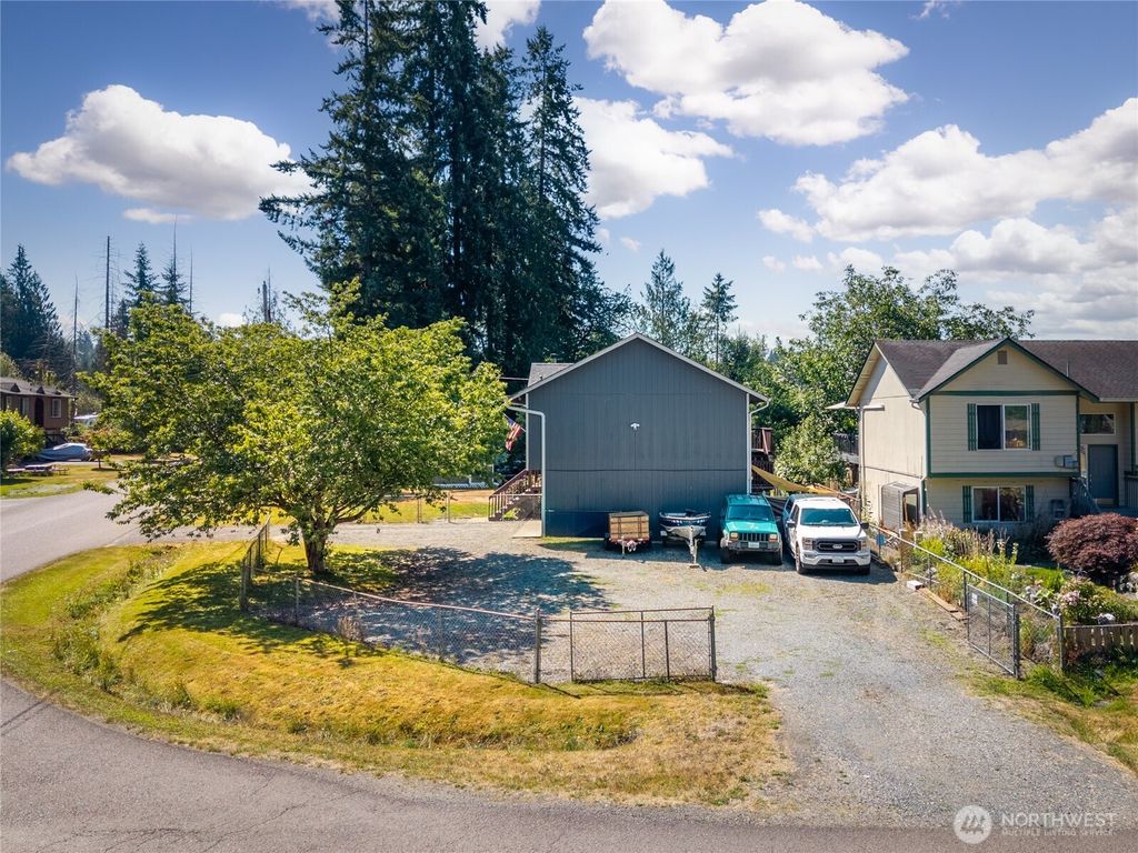 Photo of 11520 181st Drive NE, Granite Falls, WA 98252 (MLS # 2419019)