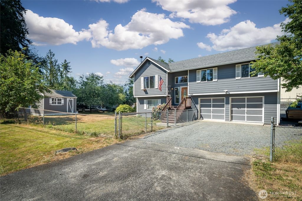 Photo of 11520 181st Drive NE, Granite Falls, WA 98252 (MLS # 2419019)