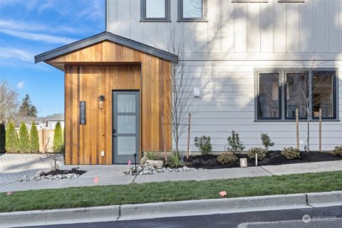 8017 126th Avenue NE Unit B, Kirkland, WA 98033 - MLS#: 2321554