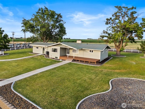 Photo of 19621 N Glade Road, Mesa, WA 99343 (MLS # 2557628)