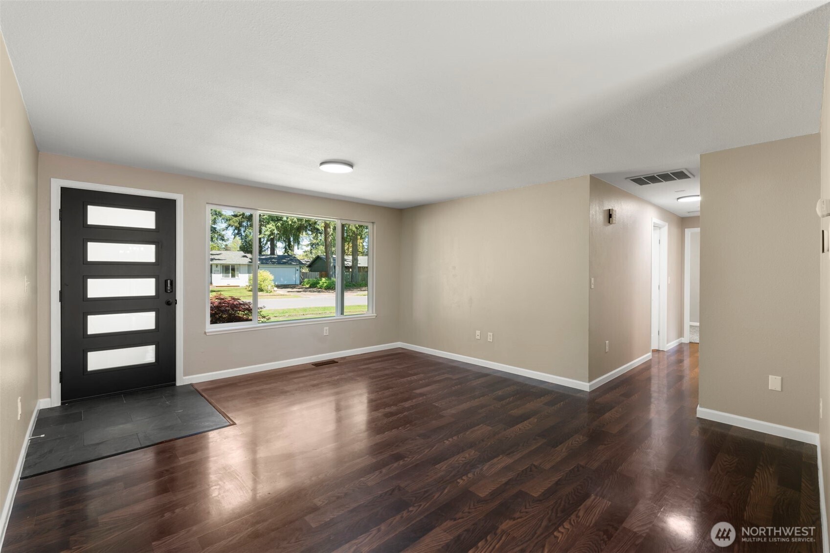 3707 Hoadly Loop SE