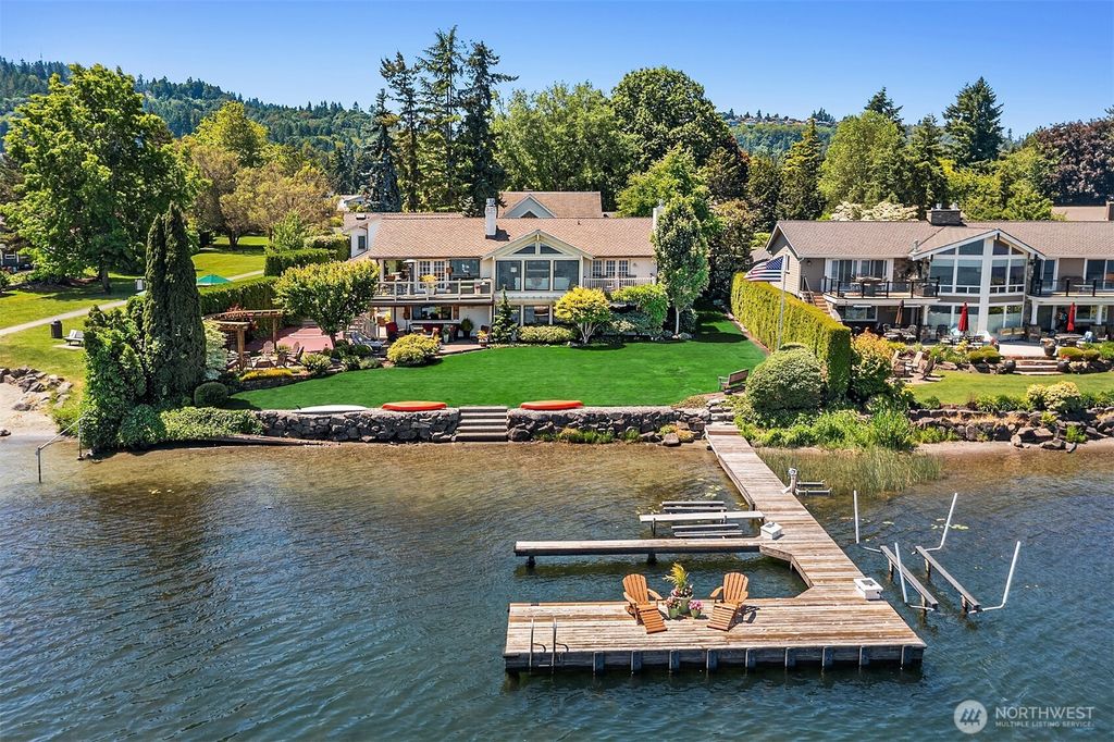 Photo of 4440 193rd Avenue SE, Issaquah, WA 98027 (MLS # 2391148)
