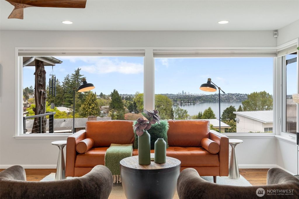 Photo of 7127 S Sunnycrest Road, Seattle, WA 98178 (MLS # 2510916)