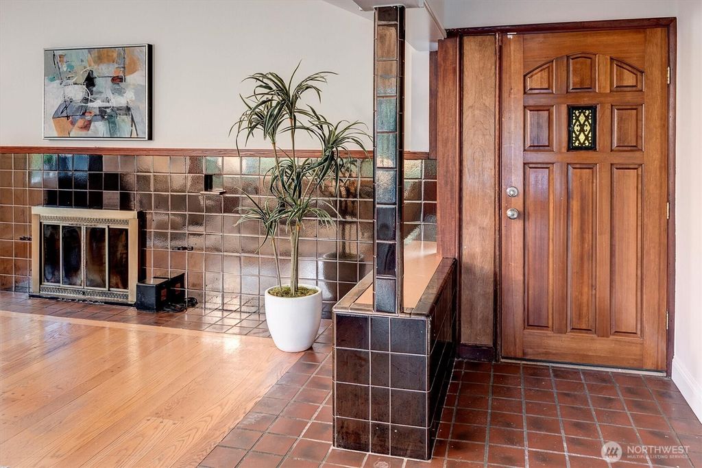 Photo of 18119 Andover Street, Edmonds, WA 98026 (MLS # 2353277)