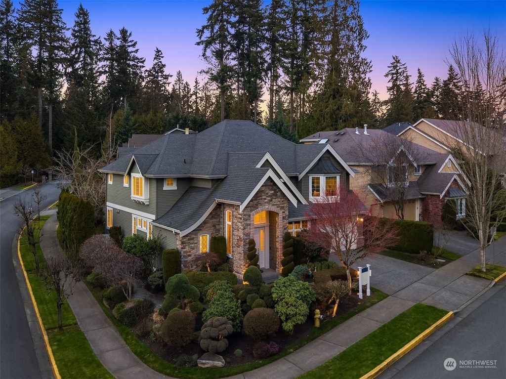 Photo of 16802 NE 117th Street, Redmond, WA 98052 (MLS # 2034818)