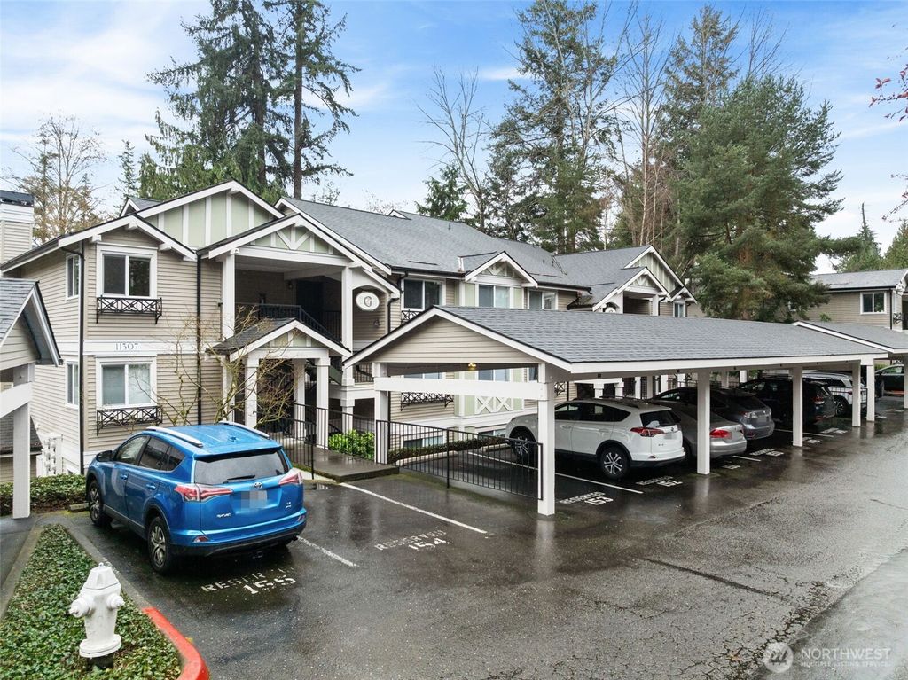 Photo of 11307 NE 128th Street Ct #G101, Kirkland, WA 98034 (MLS # 2496022)