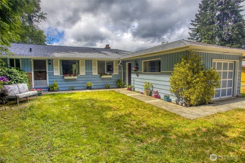Photo of 11826 NE Manzanita Lane, Bainbridge Island, WA 98110 (MLS # 2557056)