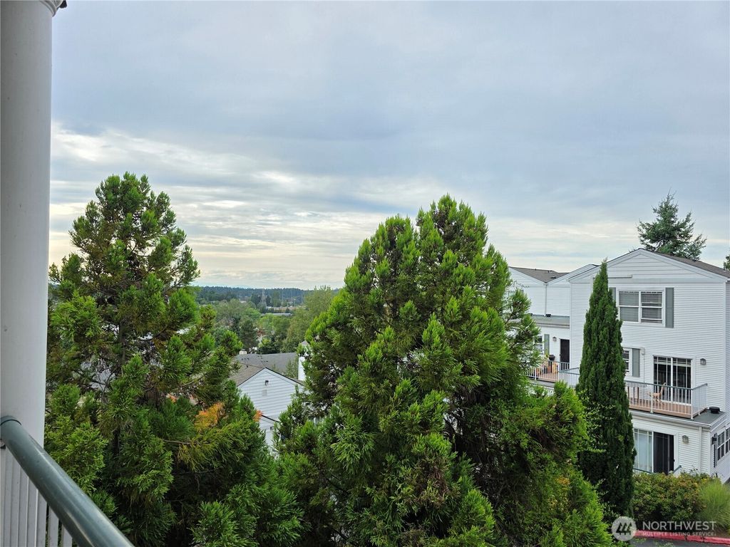 Photo of 3990 129 Place SE #C106, Bellevue, WA 98006 (MLS # 2424949)