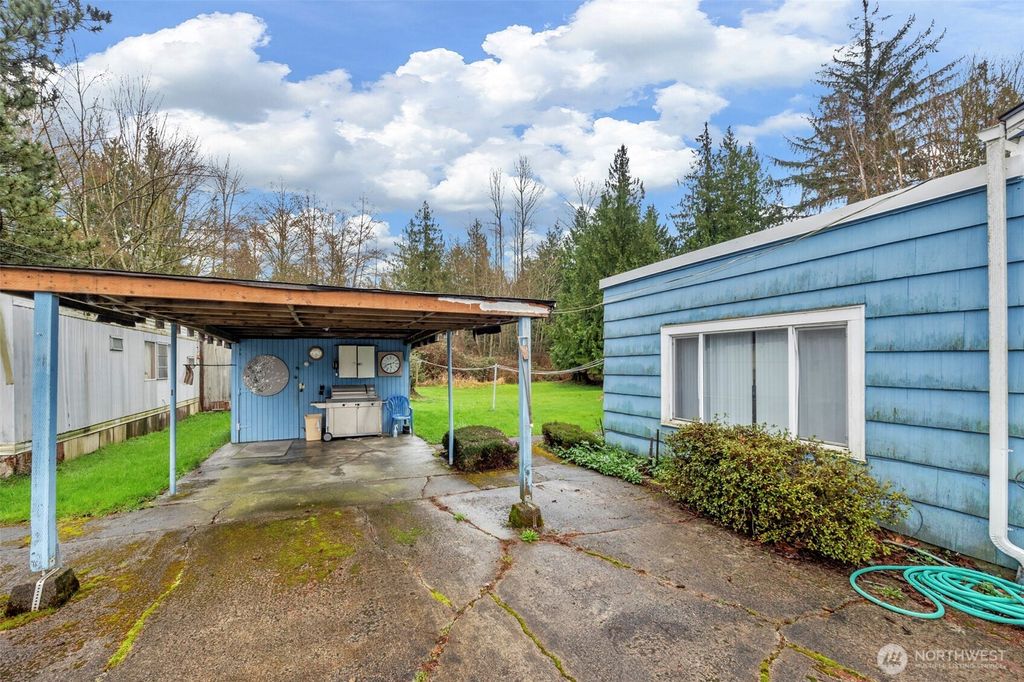 Photo of 701 N Fruitdale Road, Sedro Woolley, WA 98284 (MLS # 2496661)