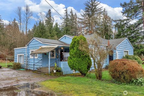 Photo of 701 N Fruitdale Road, Sedro Woolley, WA 98284 (MLS # 2496661)