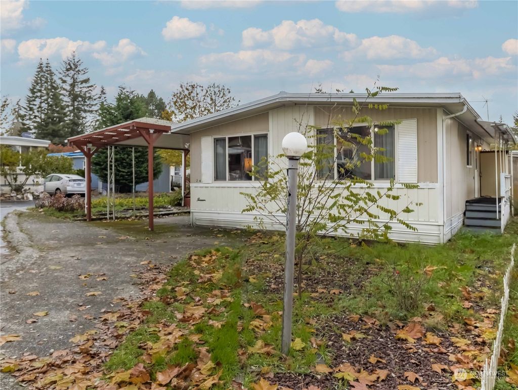 Photo of 24222 54th Ave W Ave #26, Mountlake Terrace, WA 98043 (MLS # 2308597)