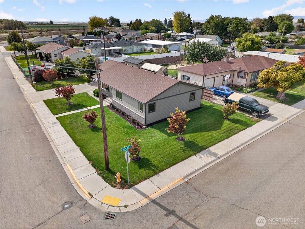 Photo of 903 6th AVE AVE SE, Quincy, WA 98848 (MLS # 2590355)