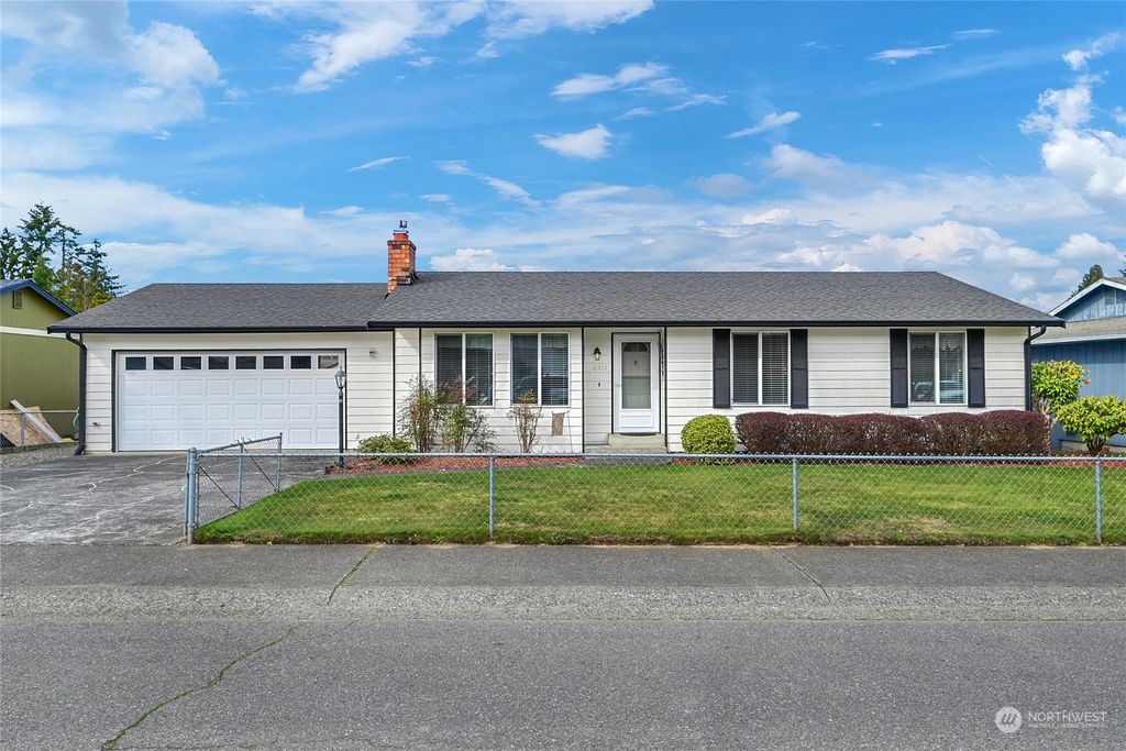 Photo of 6511 95th Street NE, Marysville, WA 98270 (MLS # 2050124)