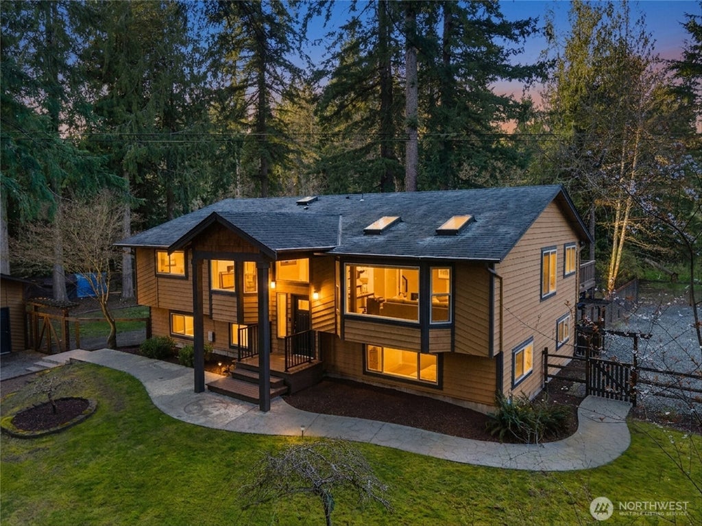 Photo of 27422 SE 236th Street, Maple Valley, WA 98038 (MLS # 2585443)