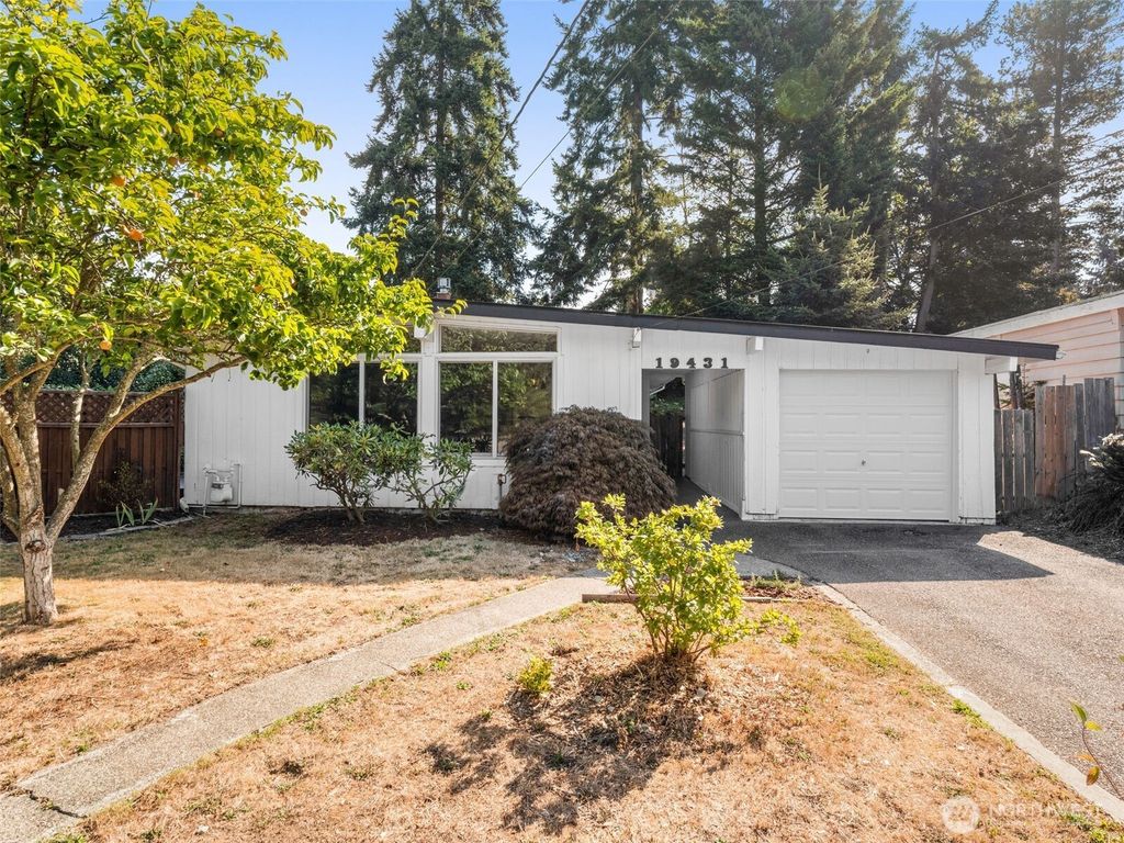 Photo of 19431 74th Avenue W, Lynnwood, WA 98036 (MLS # 2425256)