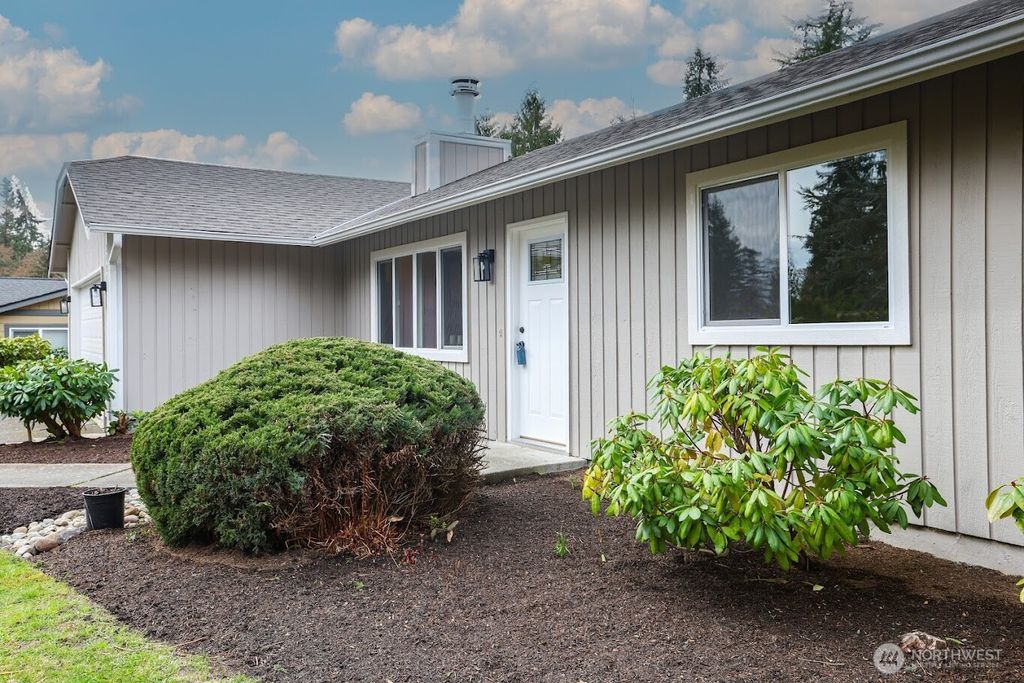 Photo of 2404 234th Place SW, Brier, WA 98036 (MLS # 2345904)