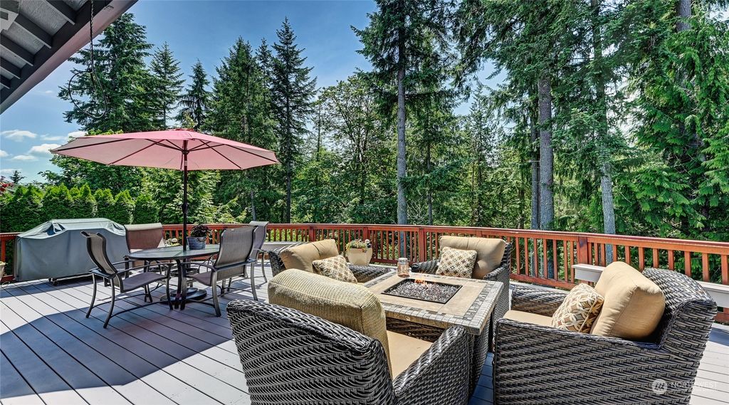 Photo of 23665 NE Twinberry Way, Redmond, WA 98053 (MLS # 2129038)