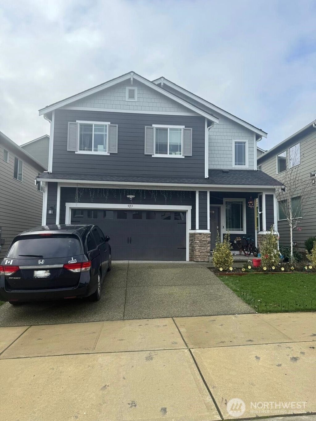 Photo of 923 120th Ave SE Ave, Lake Stevens, WA 98258 (MLS # 2464800)