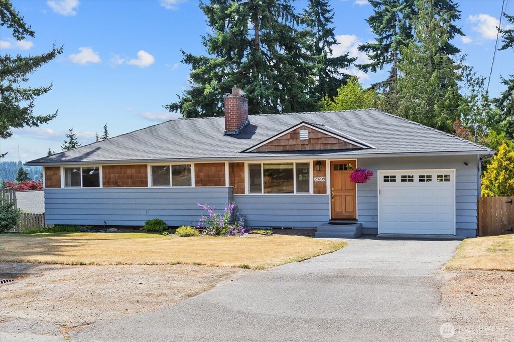 Photo of 23208 64th Avenue W, Mountlake Terrace, WA 98043 (MLS # 2405427)