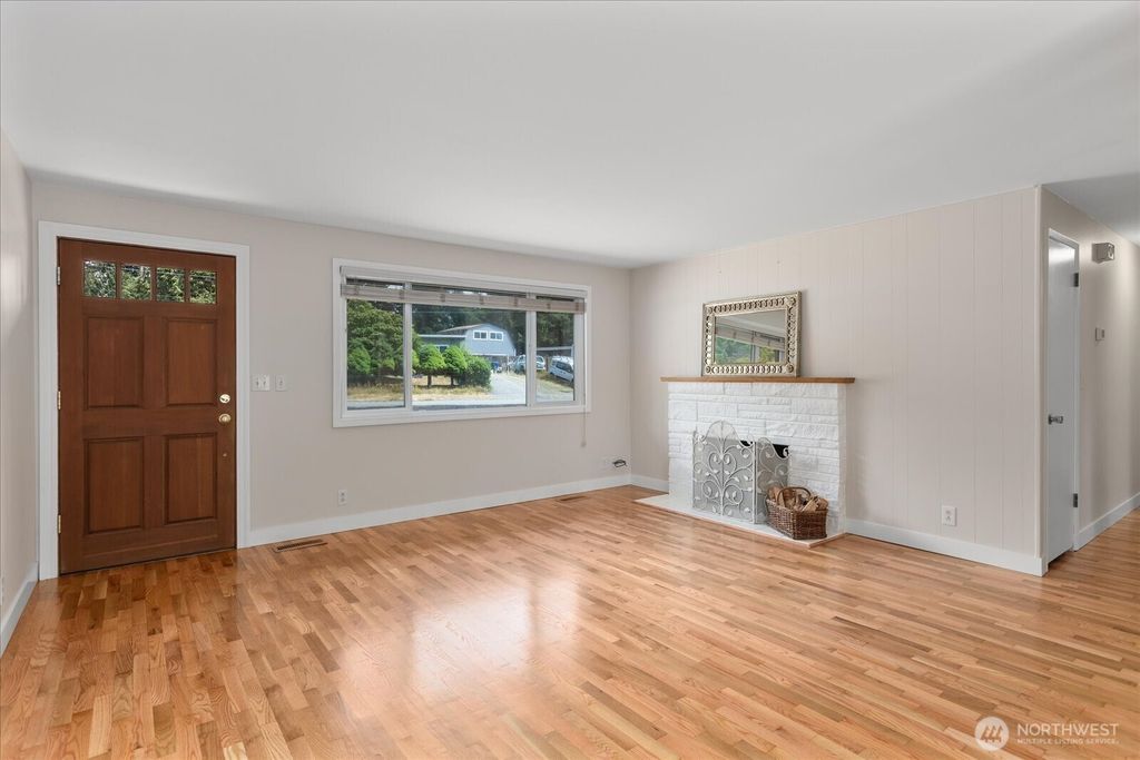 Photo of 23208 64th Avenue W, Mountlake Terrace, WA 98043 (MLS # 2405427)