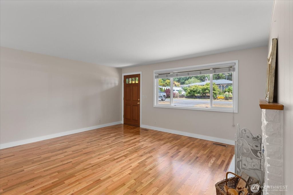 Photo of 23208 64th Avenue W, Mountlake Terrace, WA 98043 (MLS # 2405427)