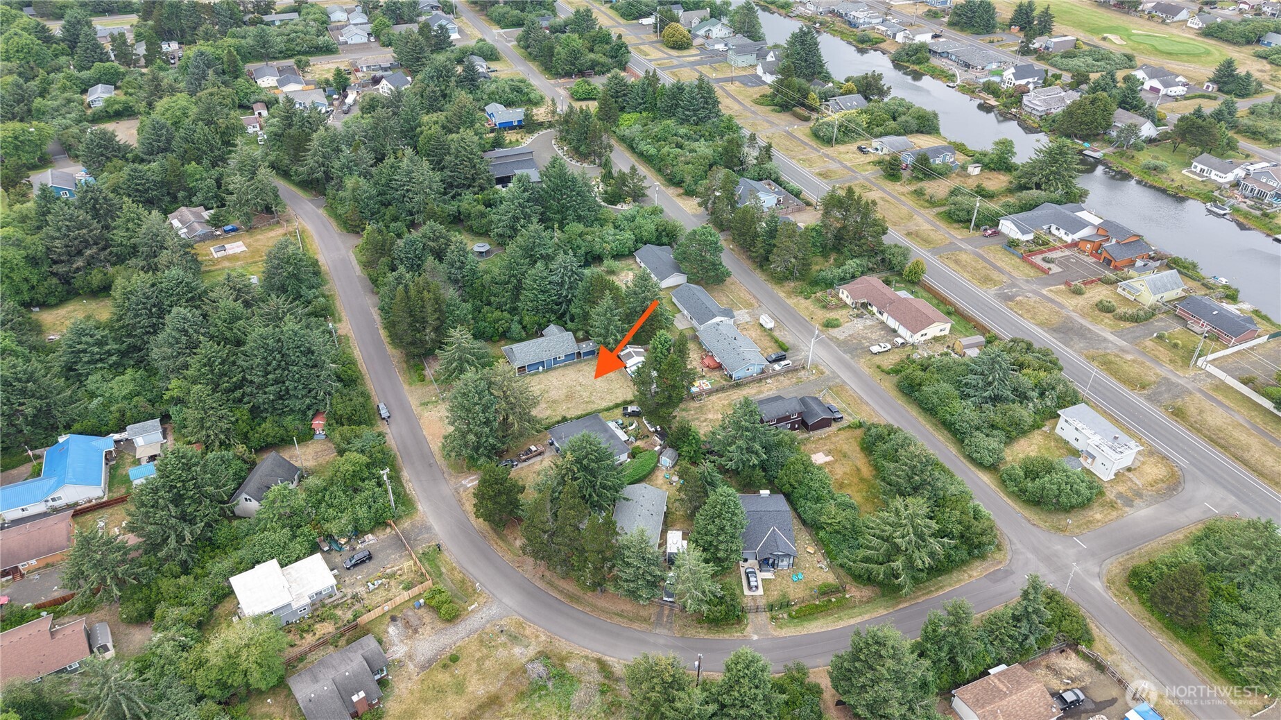 328 Mizzen Street NW