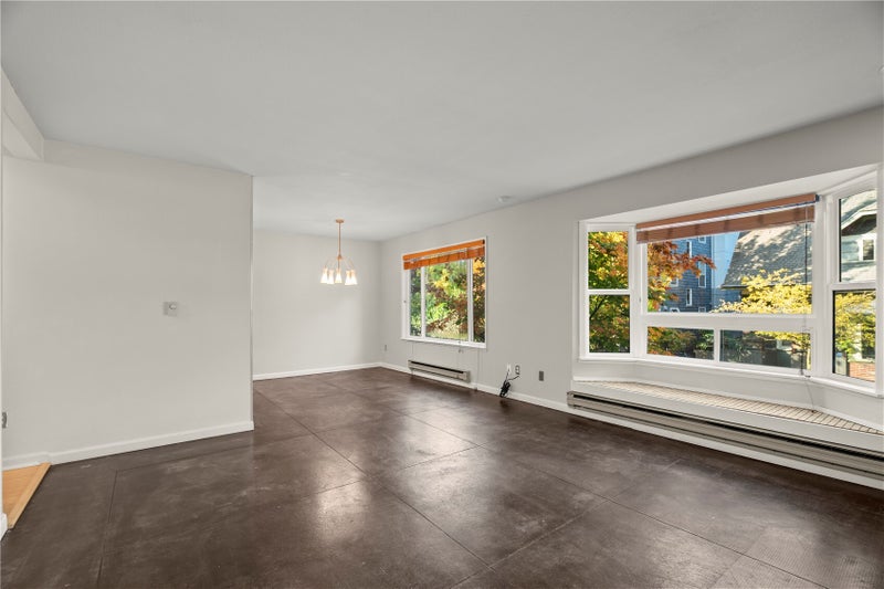 210 Boylston Avenue E 101