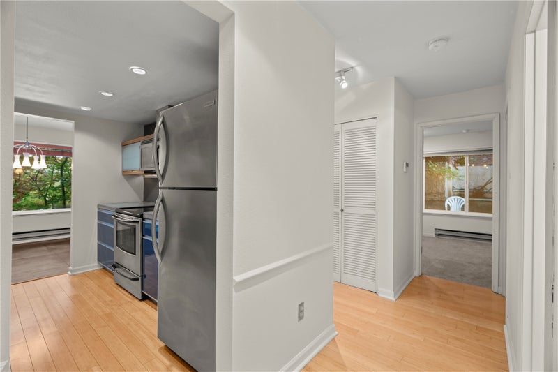210 Boylston Avenue E 101