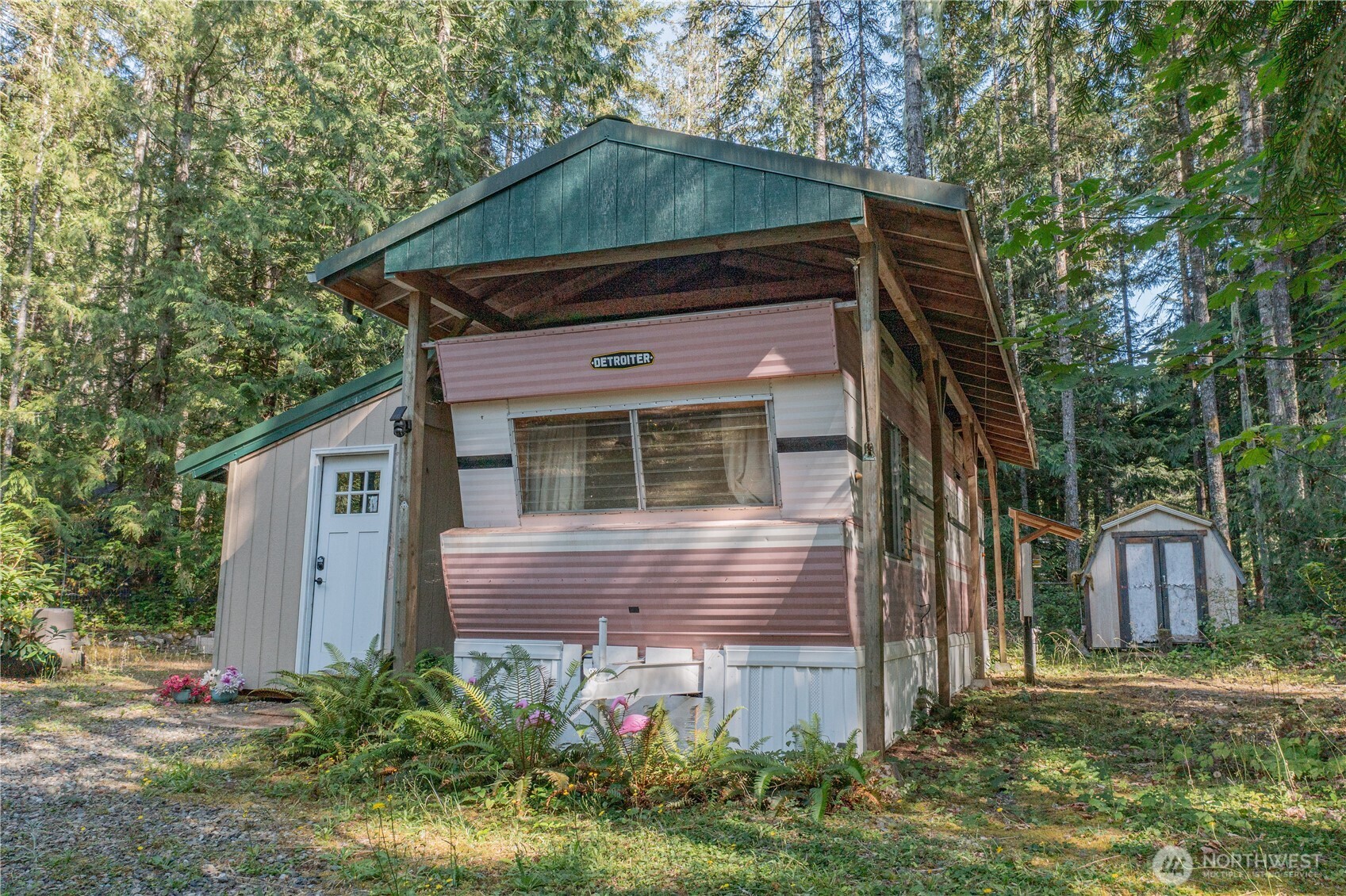 220 N Mt Washington Drive