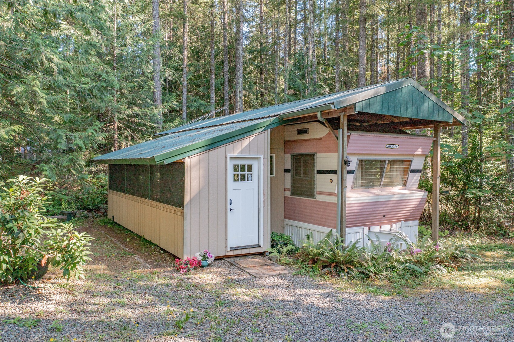 220 N Mt Washington Drive