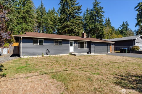 Photo of 1809 W 10th Street ST, Port Angeles, WA 98363 (MLS # 2583516)